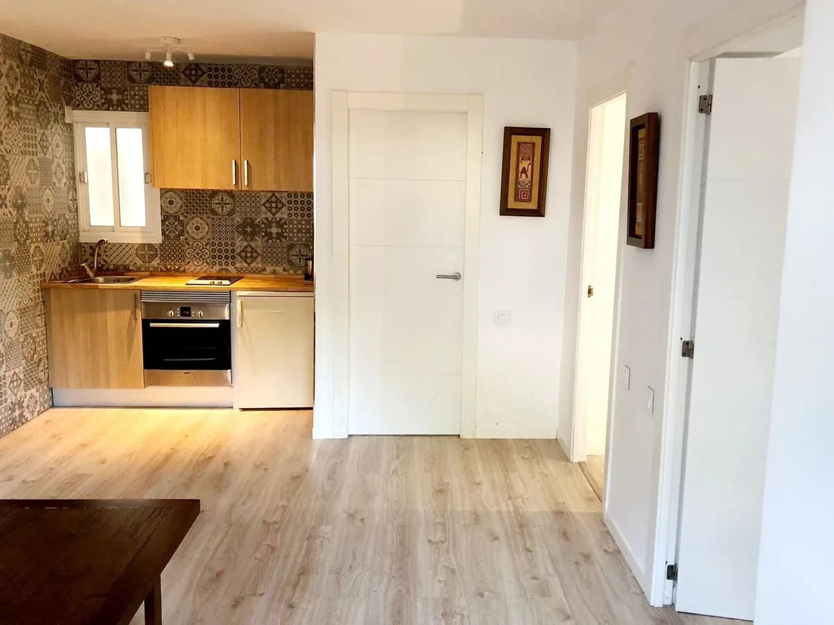 2 Bedroom Ground Floor Apartment for Sale in New Golden Mile, Málaga - Image 2
