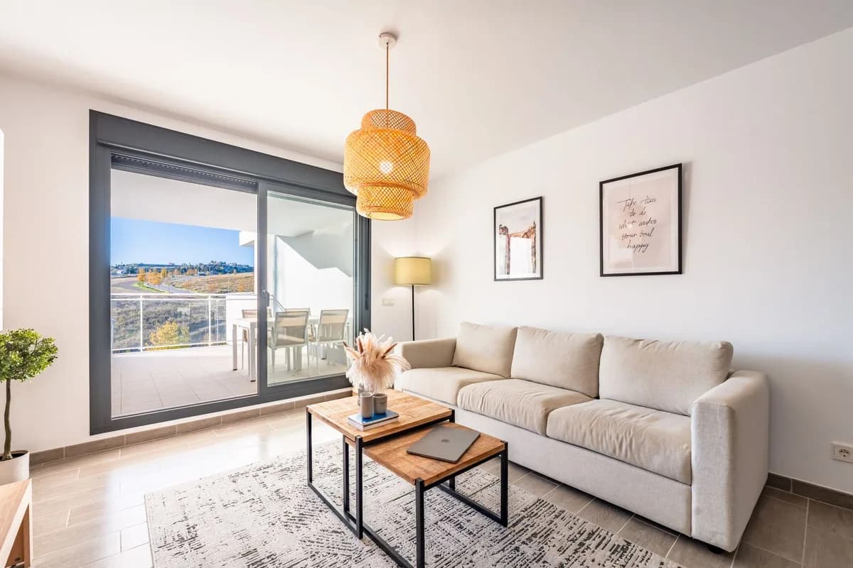 3 Bedroom Middle Floor Apartment for Sale in La Cala de Mijas, Málaga - Image 8