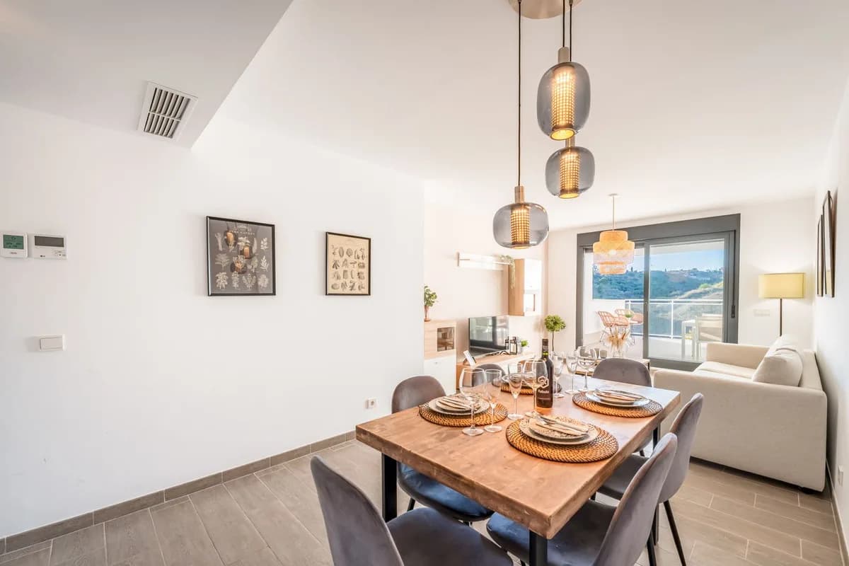 3 Bedroom Middle Floor Apartment for Sale in La Cala de Mijas, Málaga - Image 9