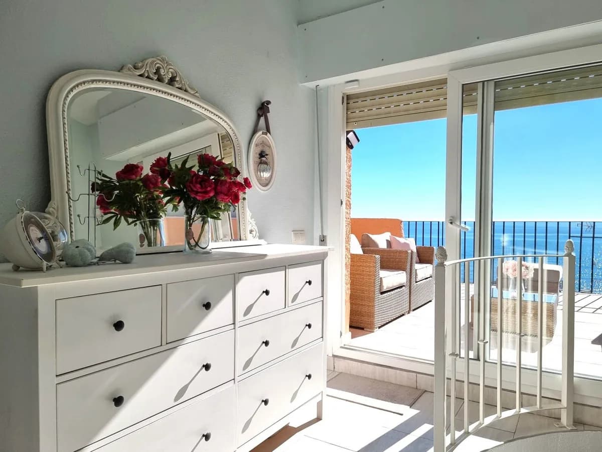 2 Bedroom Penthouse Duplex for Sale in Calahonda, Málaga - Image 7