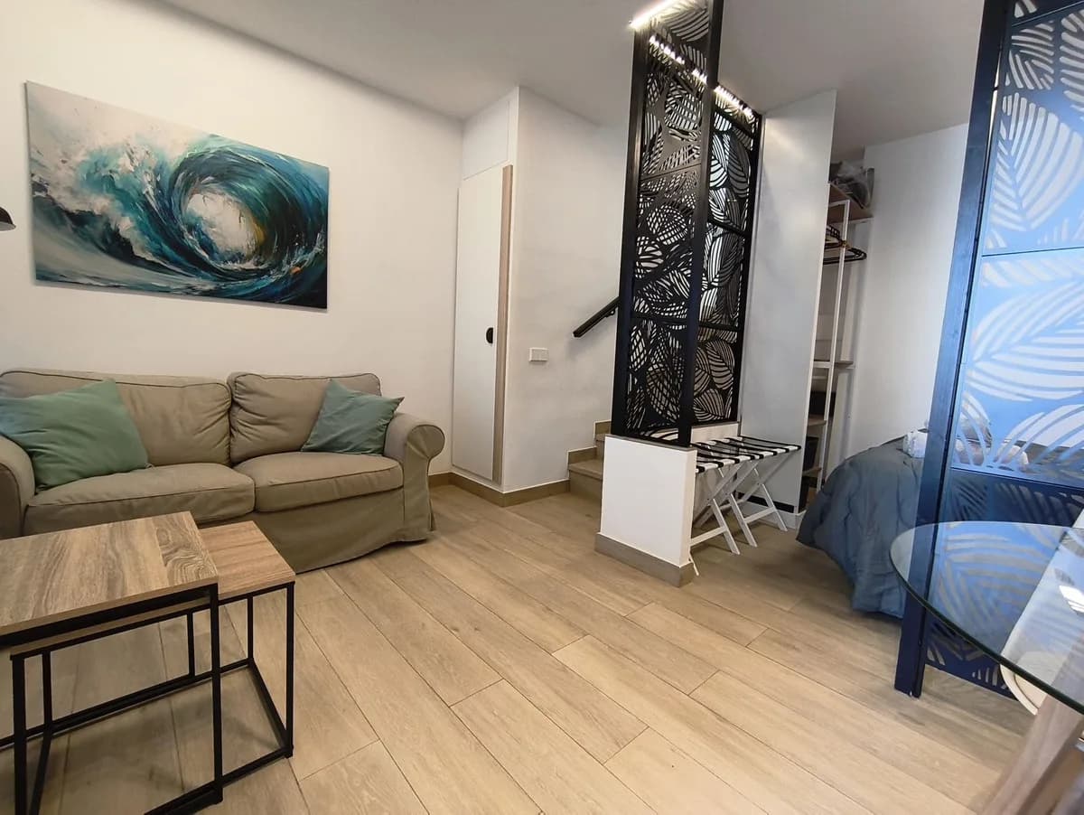 1 Bedroom Middle Floor Apartment for Sale in Benalmadena Costa, Málaga - Image 8