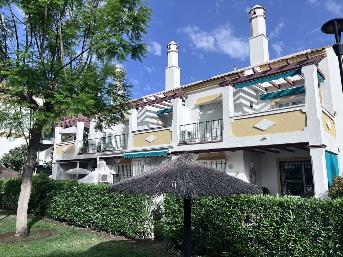 3 Bedroom Penthouse Duplex for Sale in Las Chapas, Málaga - Image 9