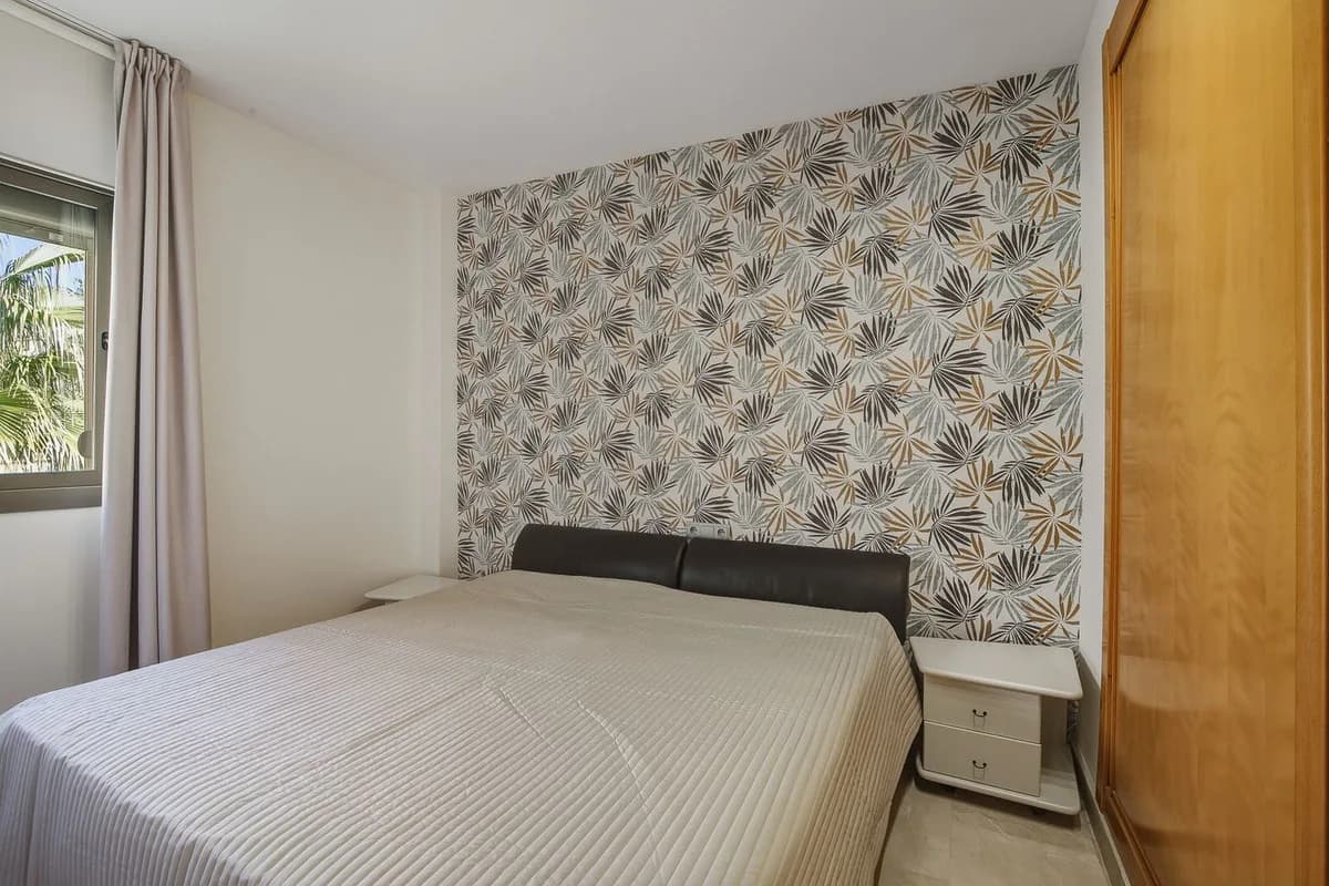 2 Bedroom Penthouse for Sale in Benahavís, Málaga - Image 6