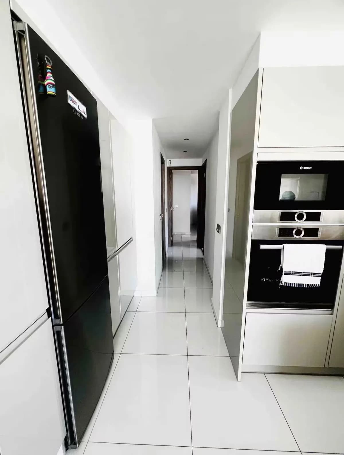 2 Bedroom Middle Floor Apartment for Sale in Marbella, Málaga - Image 7