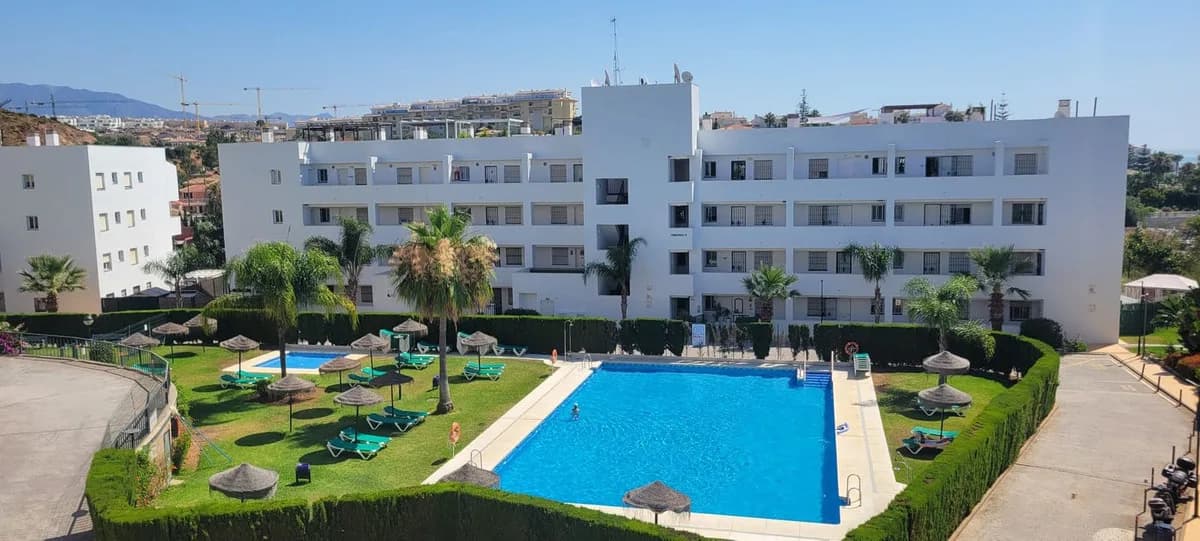 2 Bedroom Middle Floor Apartment for Sale in Torrenueva, Málaga