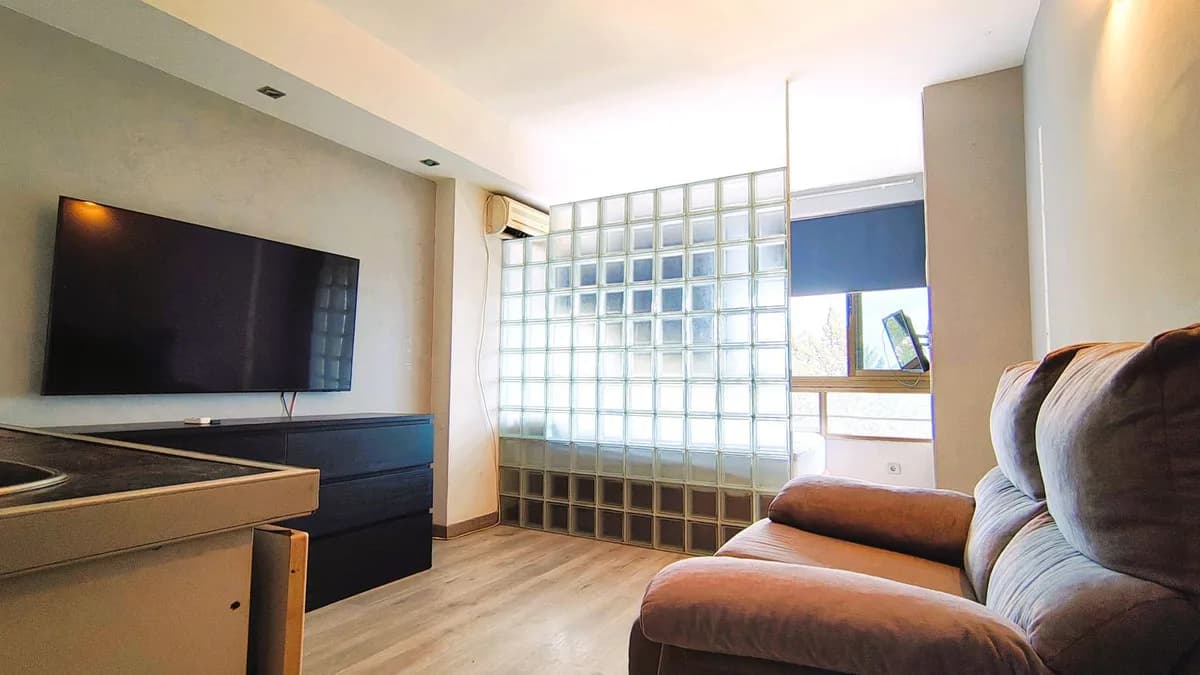 Middle Floor Studio for Sale in Nueva Andalucía, Málaga - Image 4