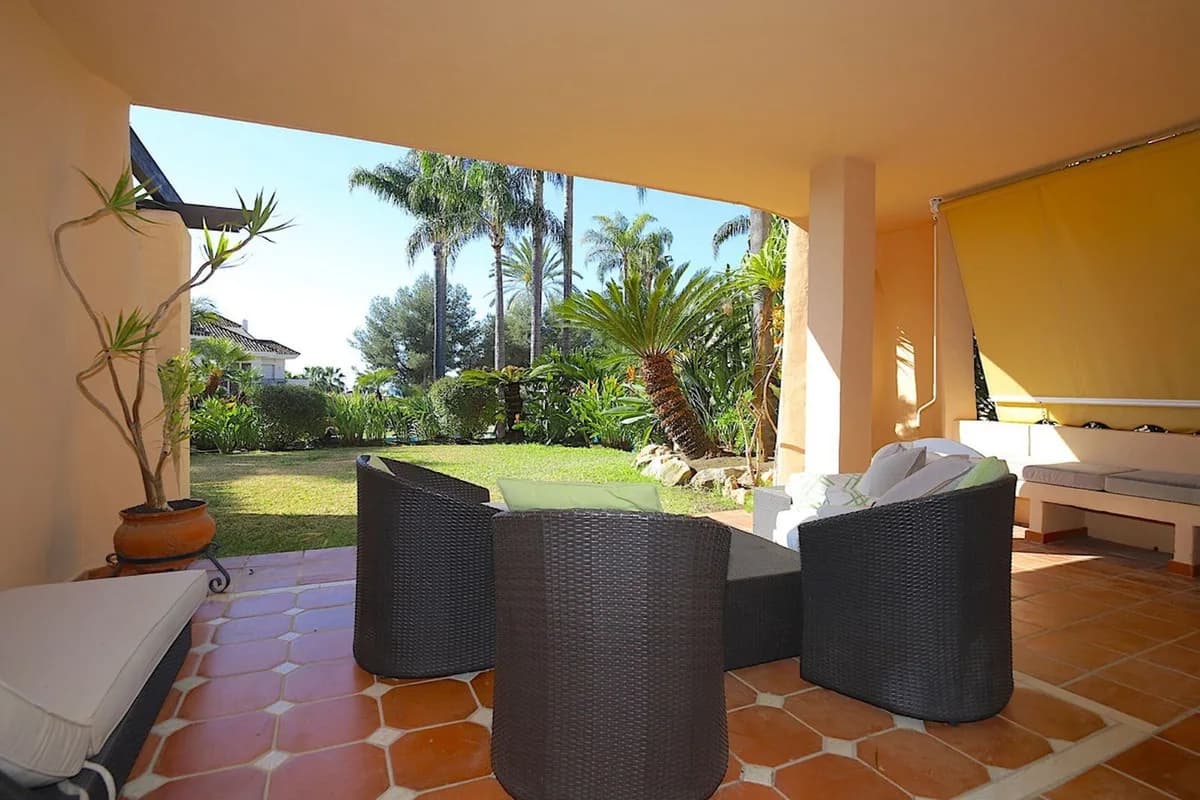 3 Bedroom Ground Floor Apartment for Sale in Sierra Blanca, Málaga - Image 9