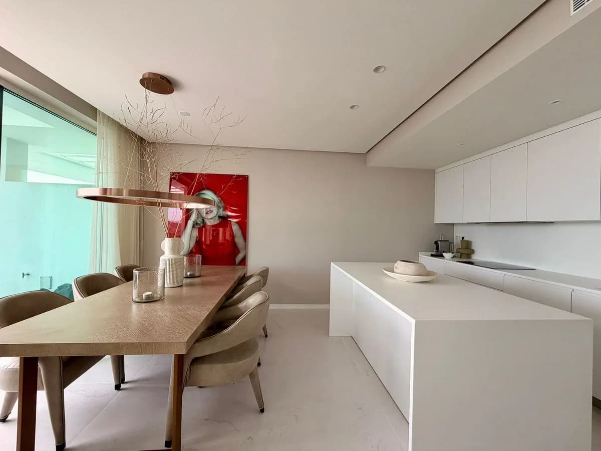 2 Bedroom Middle Floor Apartment for Sale in Ojén, Málaga - Image 6