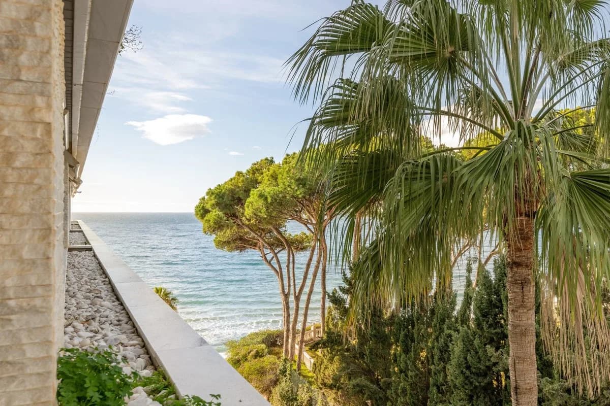 2 Bedroom Middle Floor Apartment for Sale in Marbella, Málaga - Image 5