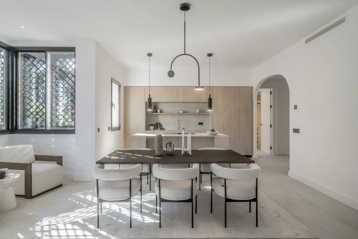 3 Bedroom Ground Floor Apartment for Sale in The Golden Mile, Málaga - Image 6