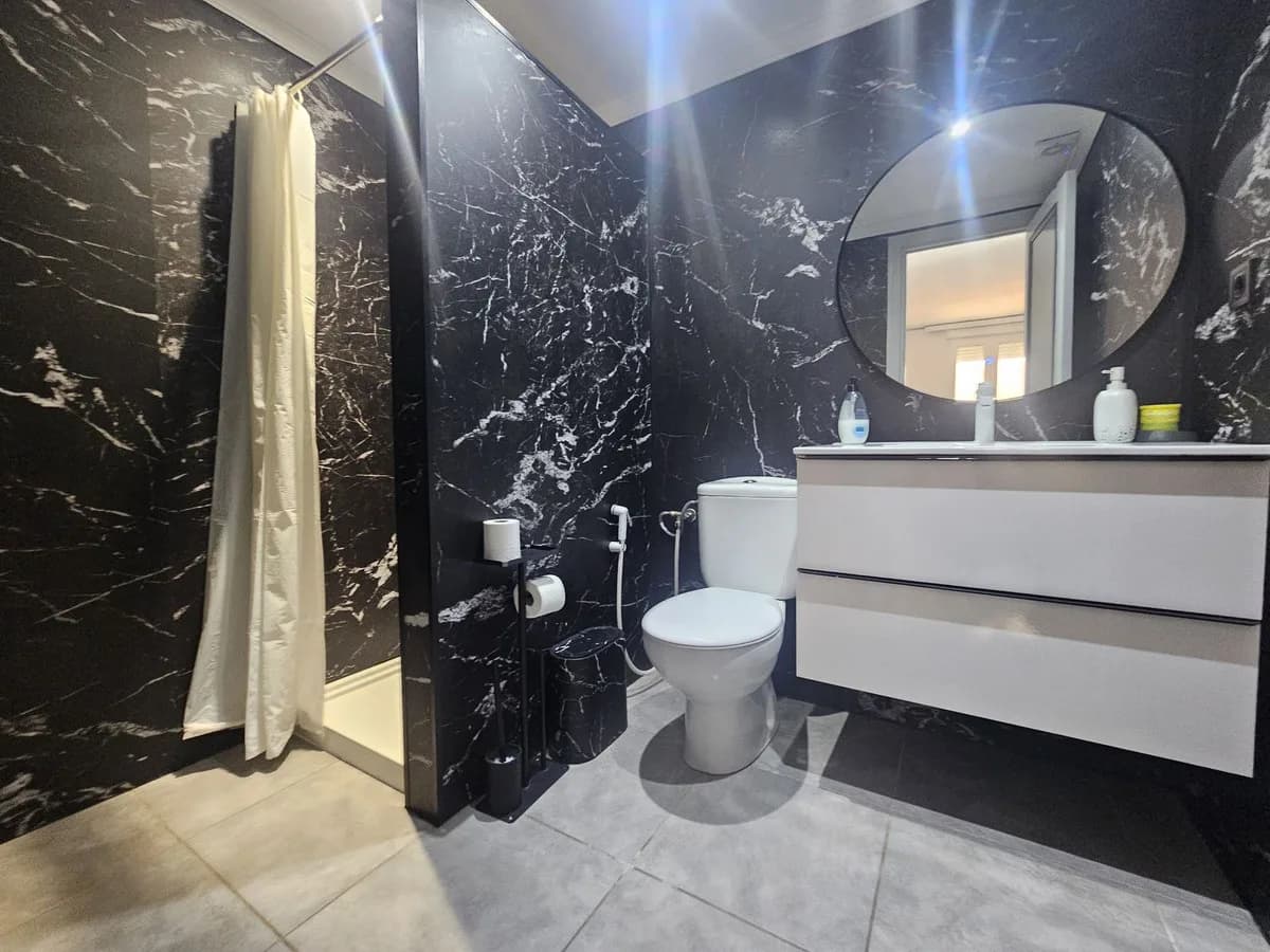 1 Bedroom Ground Floor Apartment for Sale in Riviera del Sol, Málaga - Image 8