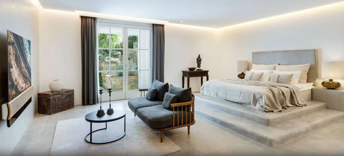 7 Bedroom Detached Villa for Sale in Benahavís, Málaga - Image 9
