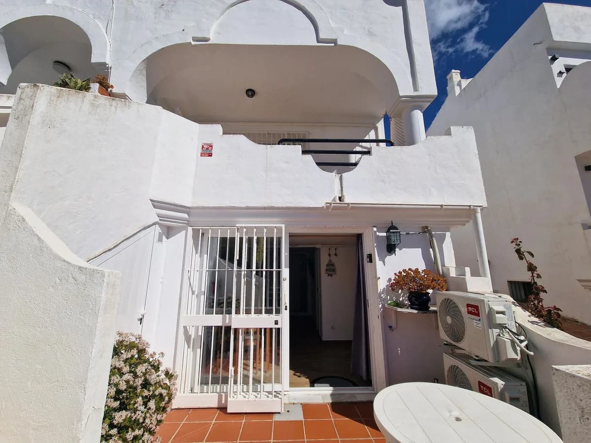 3 Bedroom Townhouse for Sale in Reserva de Marbella, Málaga - Image 4