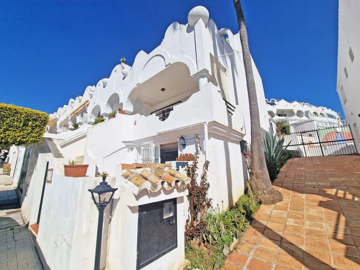 3 Bedroom Townhouse for Sale in Reserva de Marbella, Málaga - Image 6