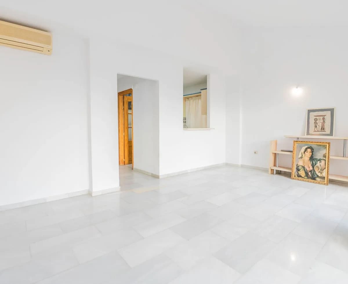 3 Bedroom Townhouse for Sale in Torreblanca, Málaga - Image 6