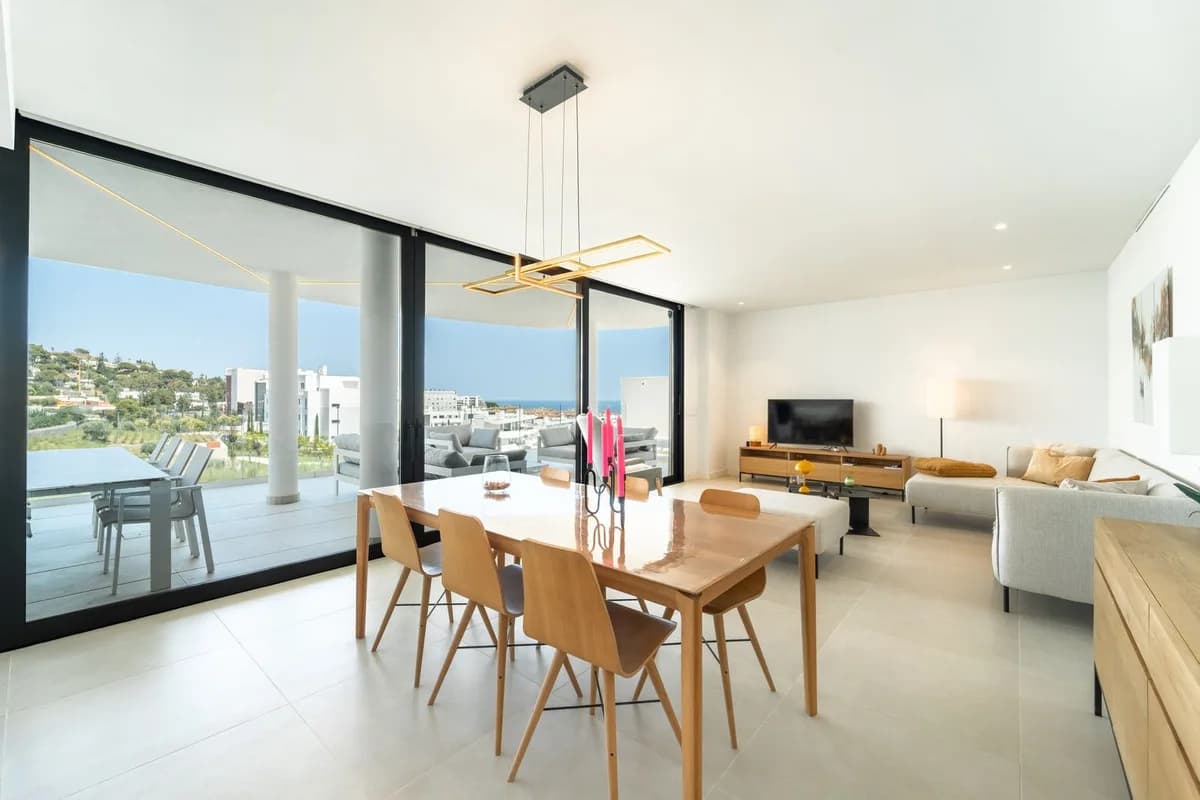 3 Bedroom Ground Floor Apartment for Sale in Fuengirola, Málaga