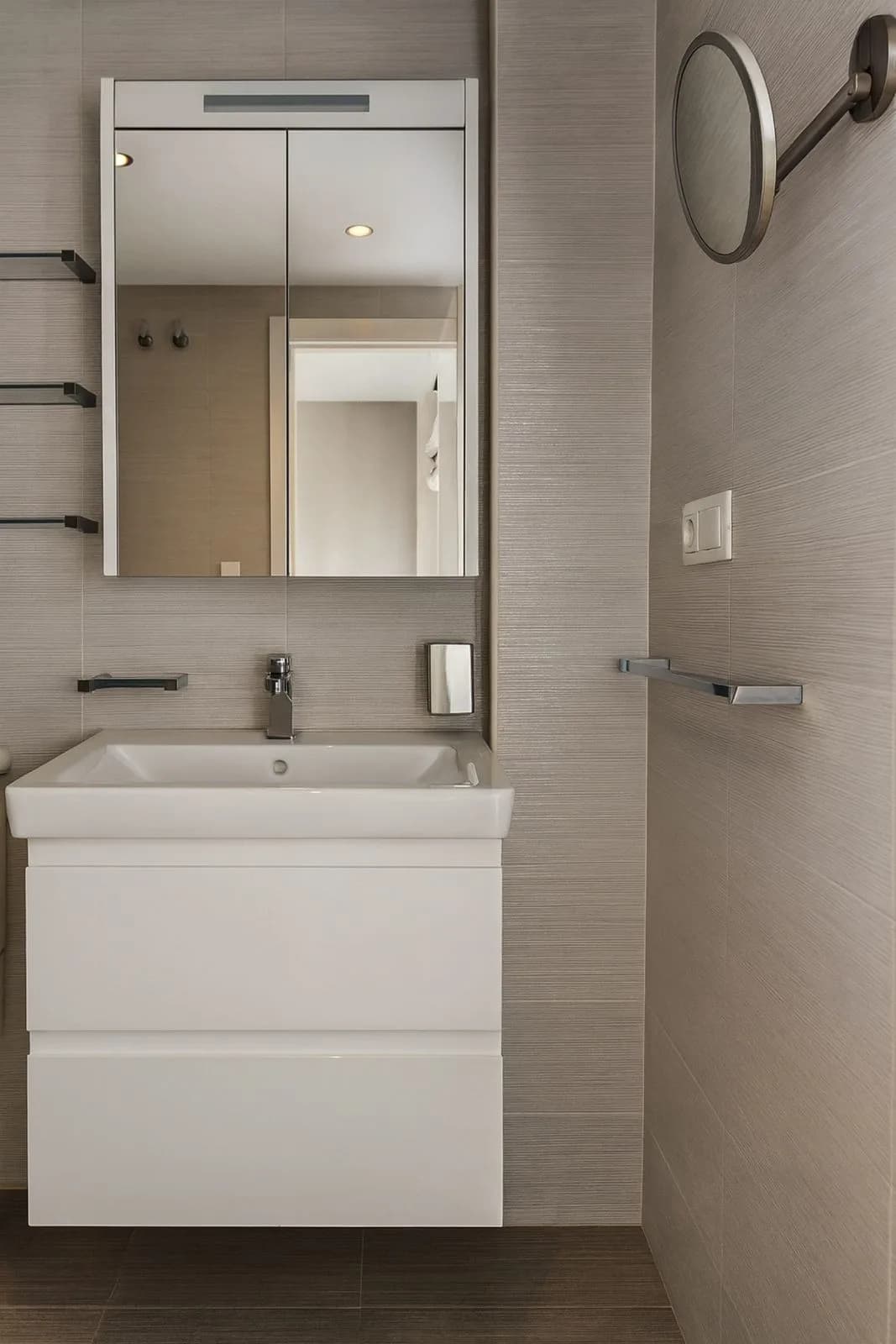 2 Bedroom Ground Floor Apartment for Sale in Nueva Andalucía, Málaga - Image 7