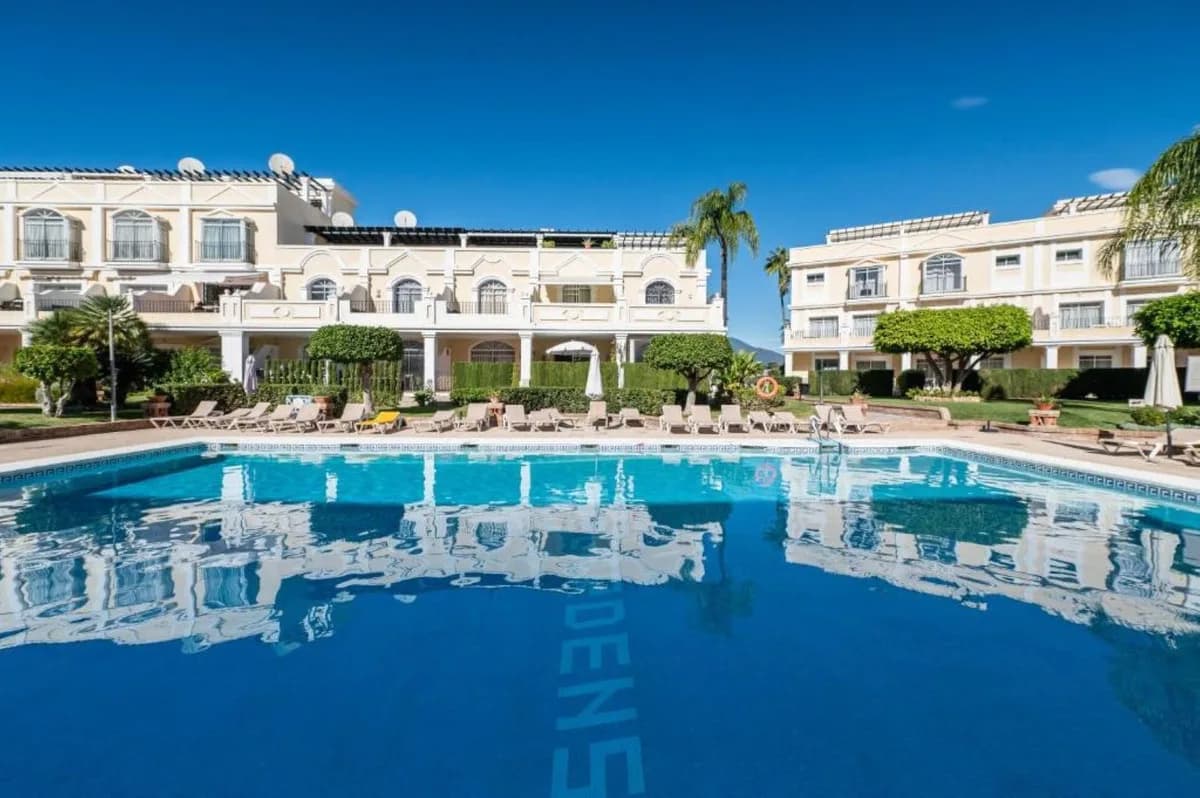 4 Bedroom Penthouse Duplex for Sale in Nueva Andalucía, Málaga