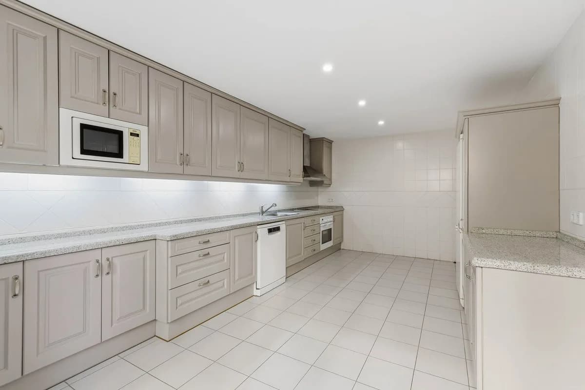 4 Bedroom Penthouse Duplex for Sale in Los Arqueros, Málaga - Image 5