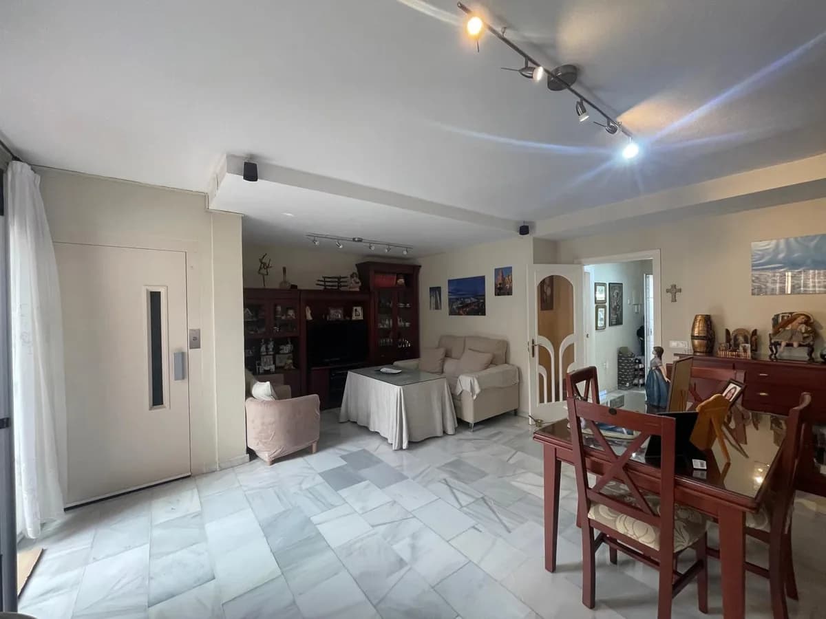3 Bedroom Townhouse for Sale in Benalmadena, Málaga - Image 8