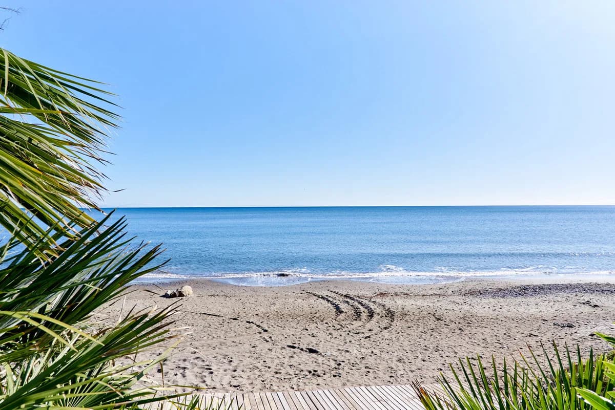 1 Bedroom Ground Floor Apartment for Sale in Estepona, Málaga