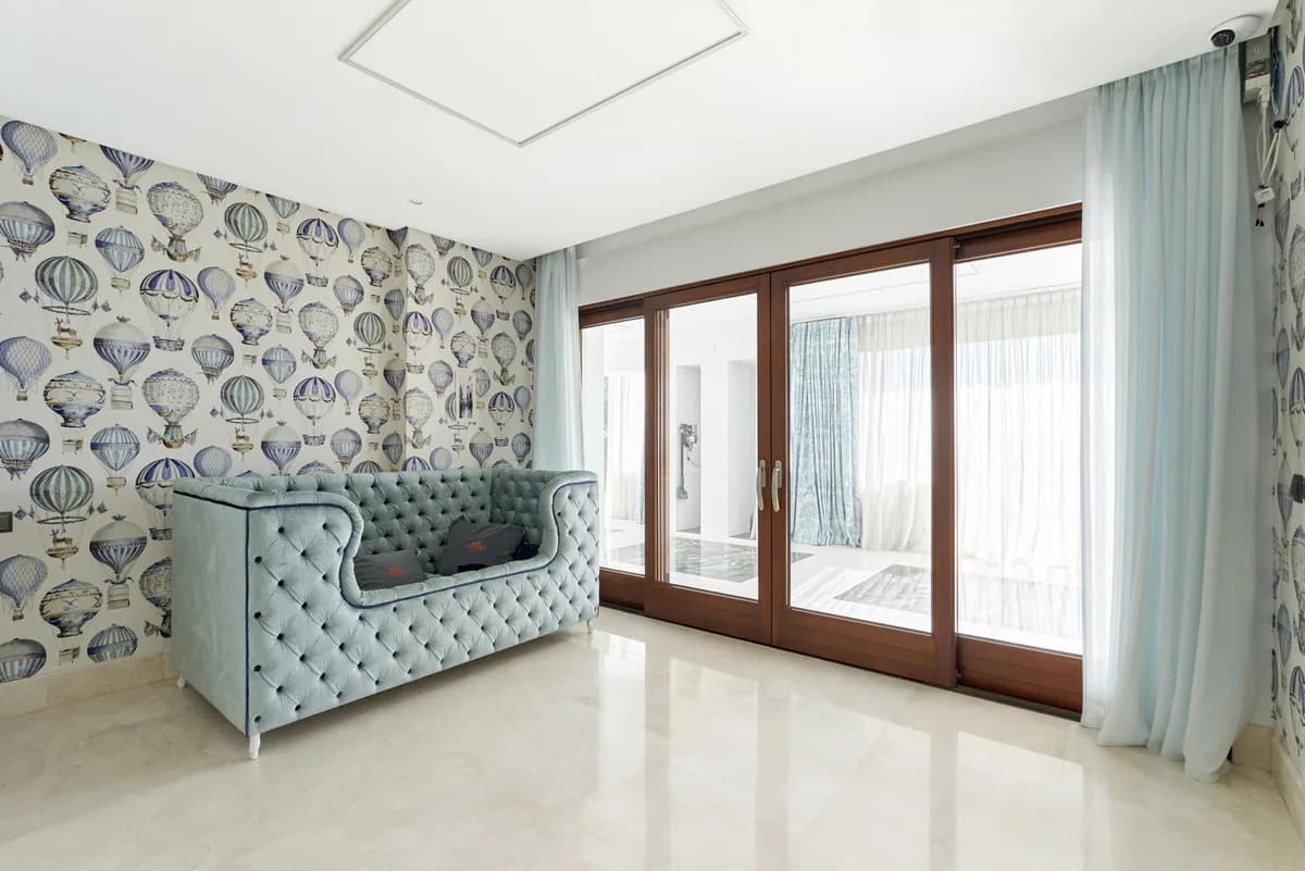 1 Bedroom Ground Floor Apartment for Sale in Estepona, Málaga - Image 3