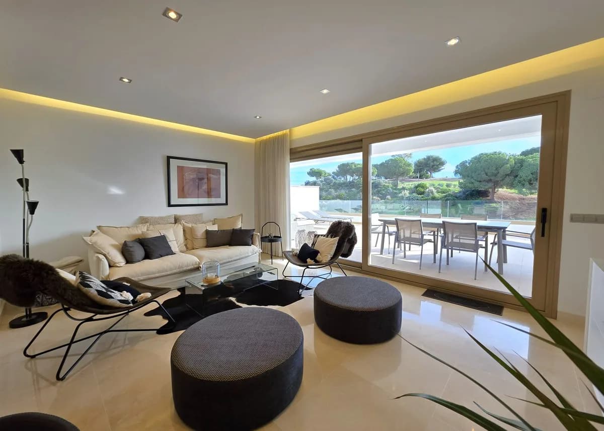 2 Bedroom Ground Floor Apartment for Sale in La Cala Golf, Málaga - Image 3