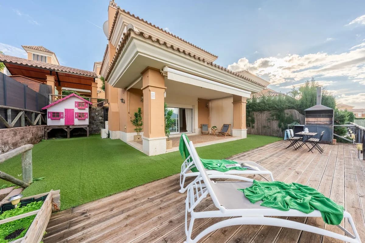 3 Bedroom Semi-Detached House for Sale in Santa Clara, Málaga - Image 6