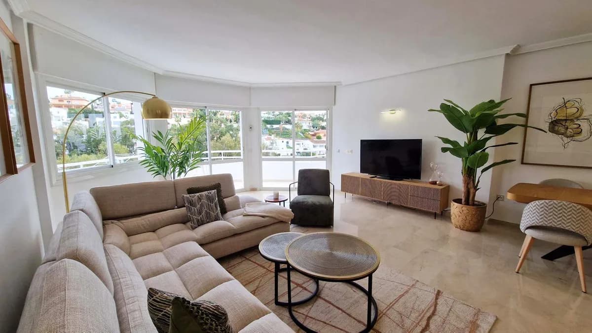 3 Bedroom Penthouse for Sale in Benalmadena Costa, Málaga - Image 8