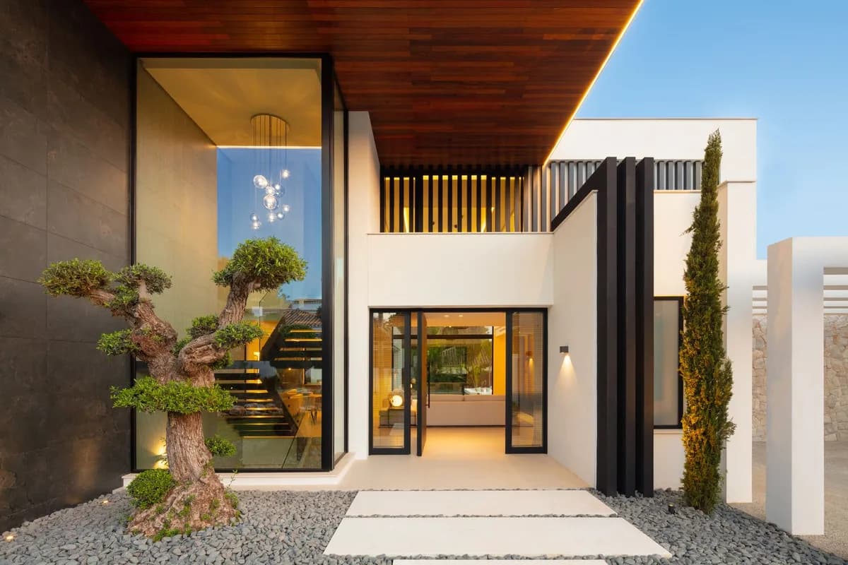 5 Bedroom Detached Villa for Sale in Marbella, Málaga
