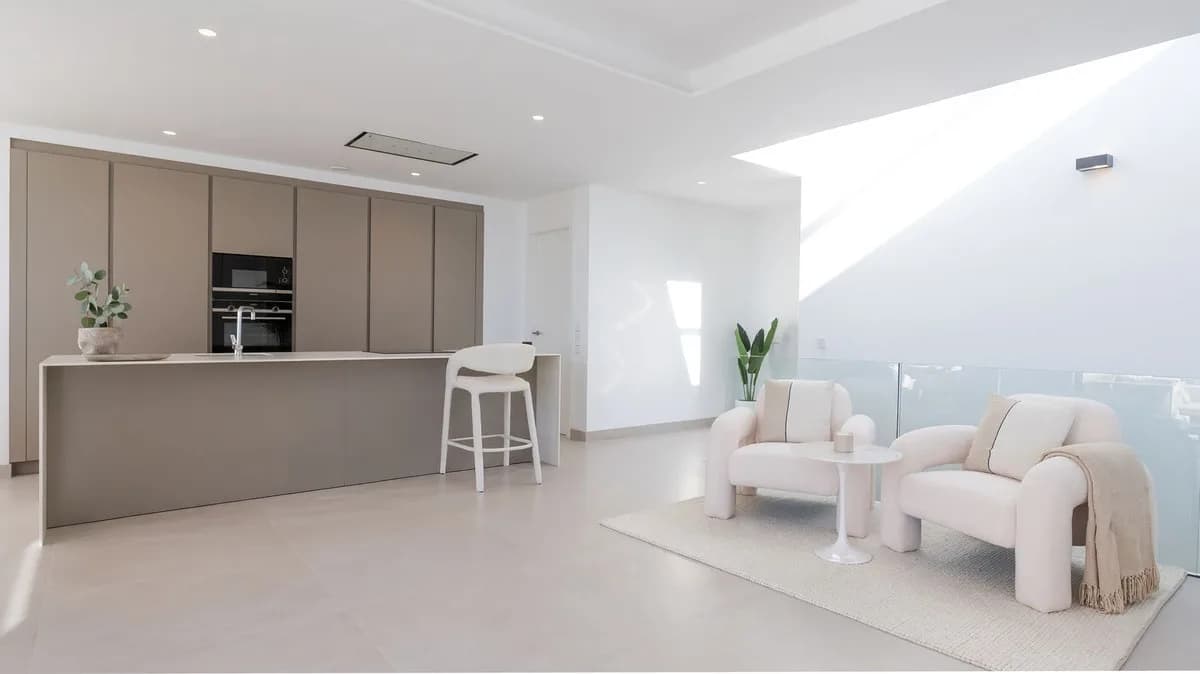 4 Bedroom Detached Villa for Sale in Benalmadena Pueblo, Málaga - Image 7
