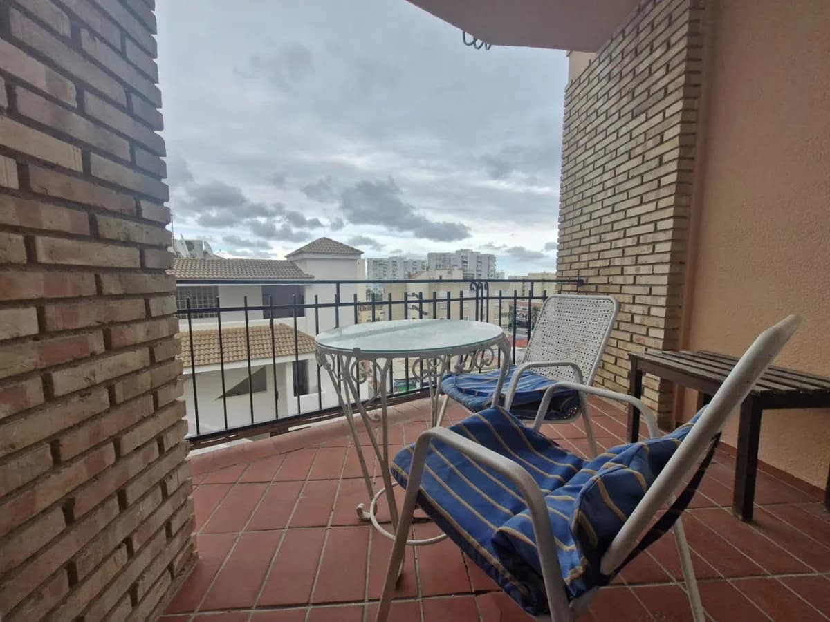 Middle Floor Studio for Sale in Benalmadena Costa, Málaga - Image 3