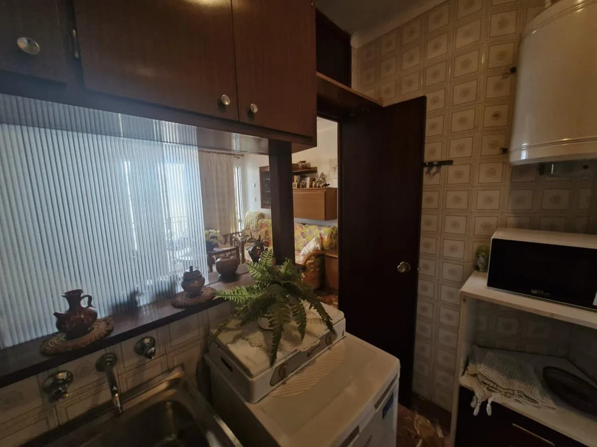 Middle Floor Studio for Sale in Benalmadena Costa, Málaga - Image 7