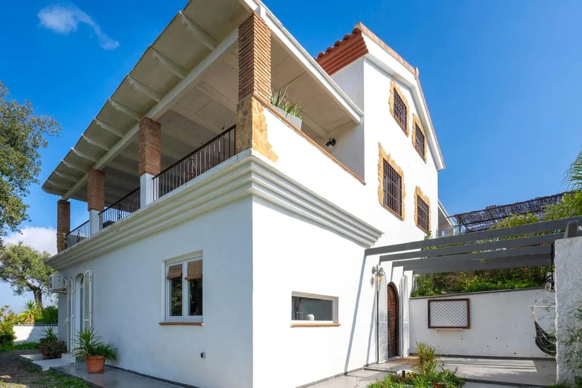 3 Bedroom Finca - Cortijo for Sale in Coín, Málaga - Image 4