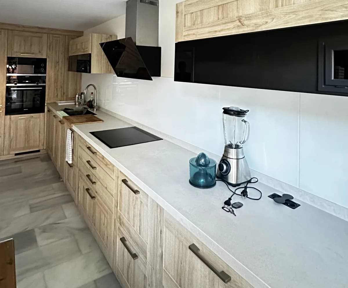4 Bedroom Semi-Detached House for Sale in Estepona, Málaga - Image 9