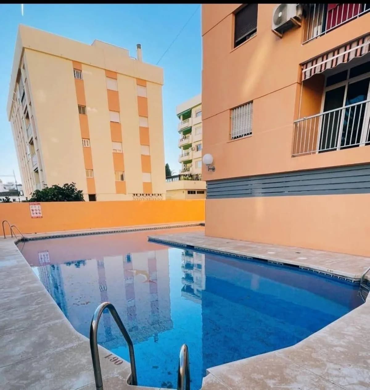 3 Bedroom Middle Floor Apartment for Sale in Fuengirola, Málaga