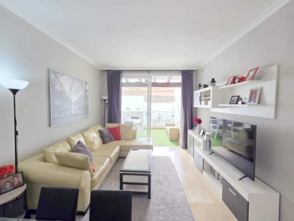 2 Bedroom Penthouse Duplex for Sale in La Duquesa, Málaga - Image 3