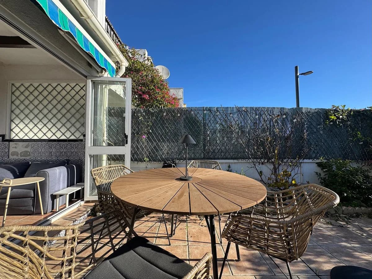 2 Bedroom Townhouse for Sale in Benalmadena Pueblo, Málaga - Image 4