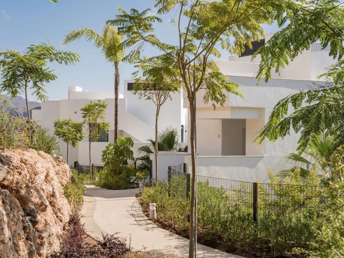 2 Bedroom Ground Floor Apartment for Sale in Ojén, Málaga - Image 9