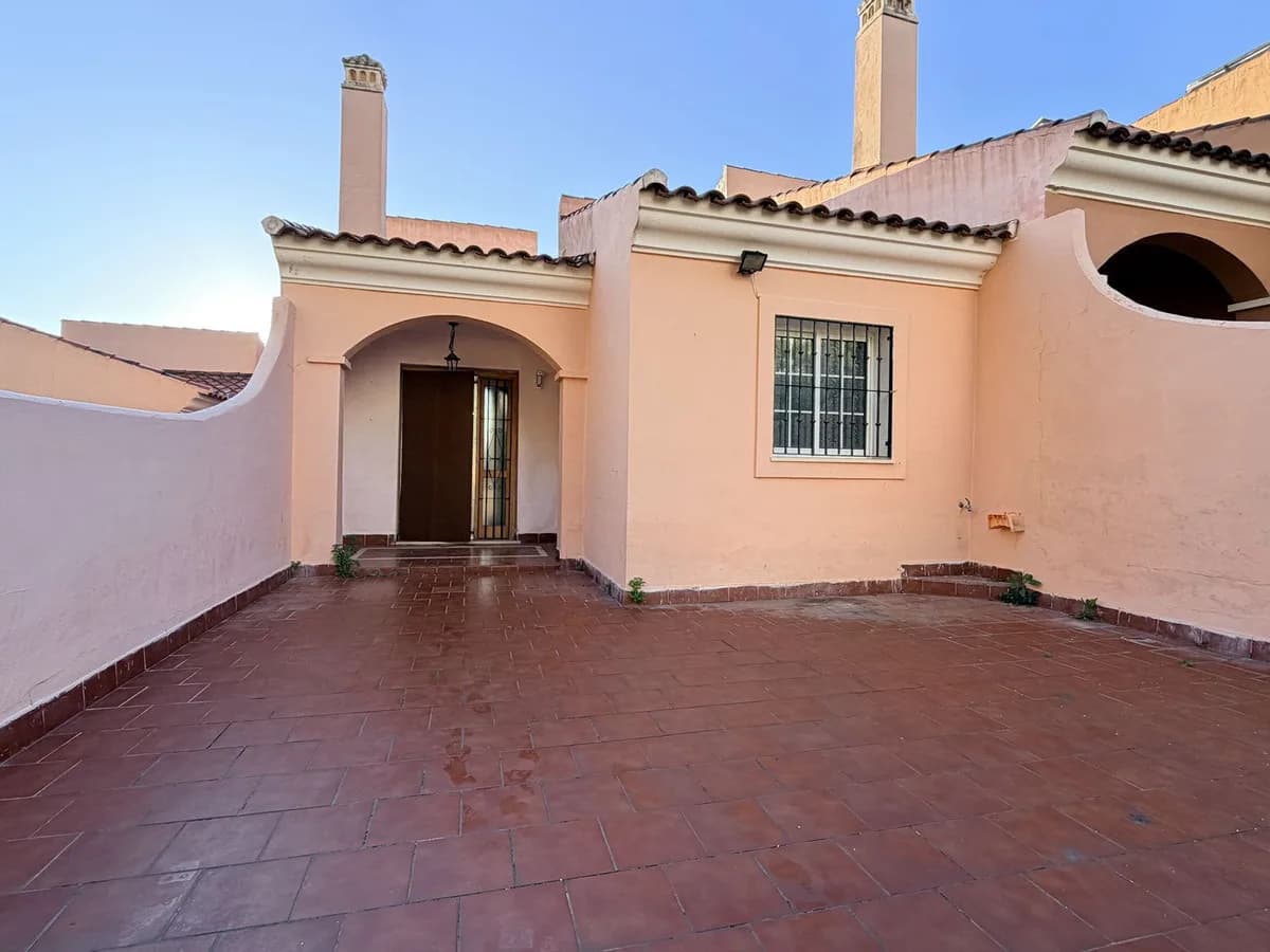 4 Bedroom Townhouse for Sale in Riviera del Sol, Málaga