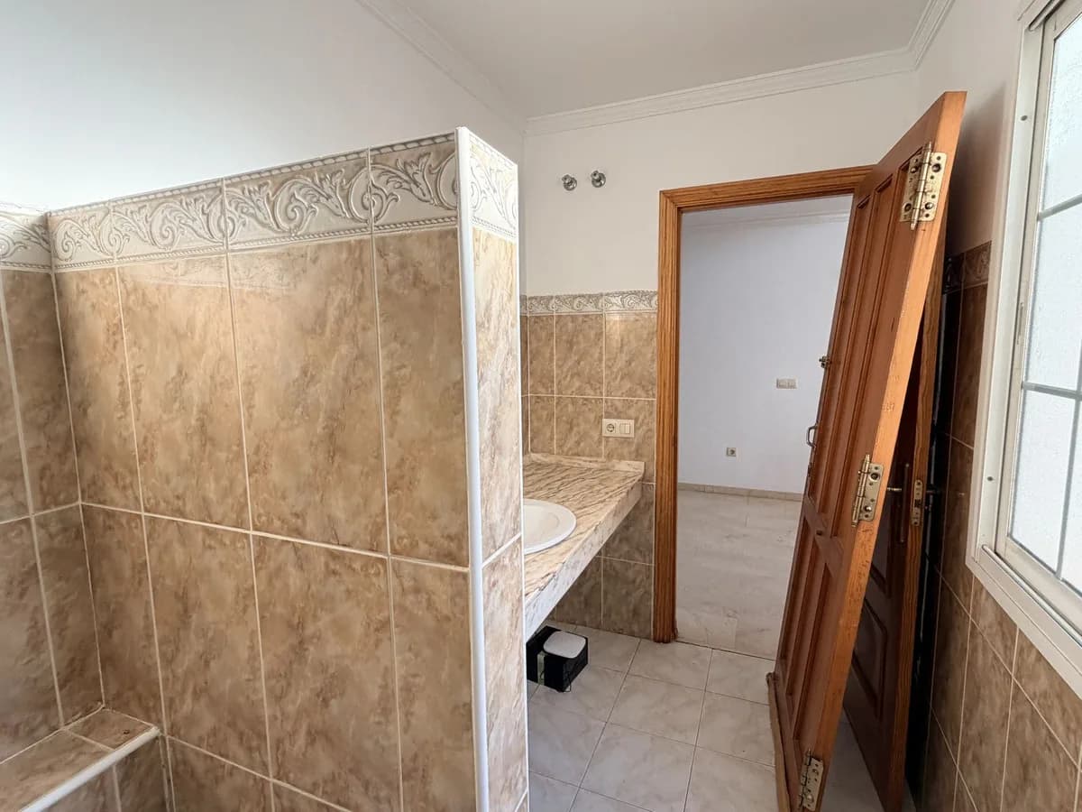 4 Bedroom Townhouse for Sale in Riviera del Sol, Málaga - Image 4