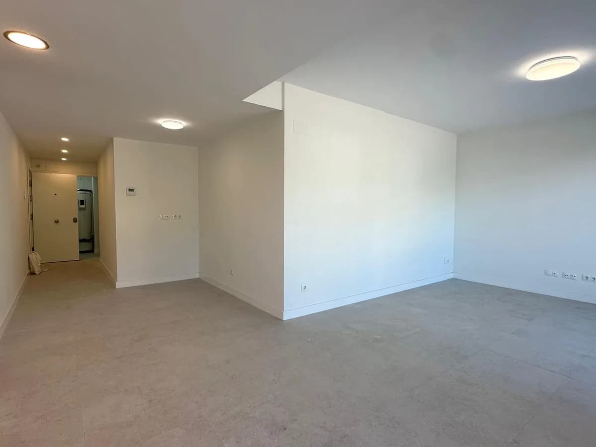 3 Bedroom Top Floor Apartment for Sale in Benalmadena, Málaga - Image 7