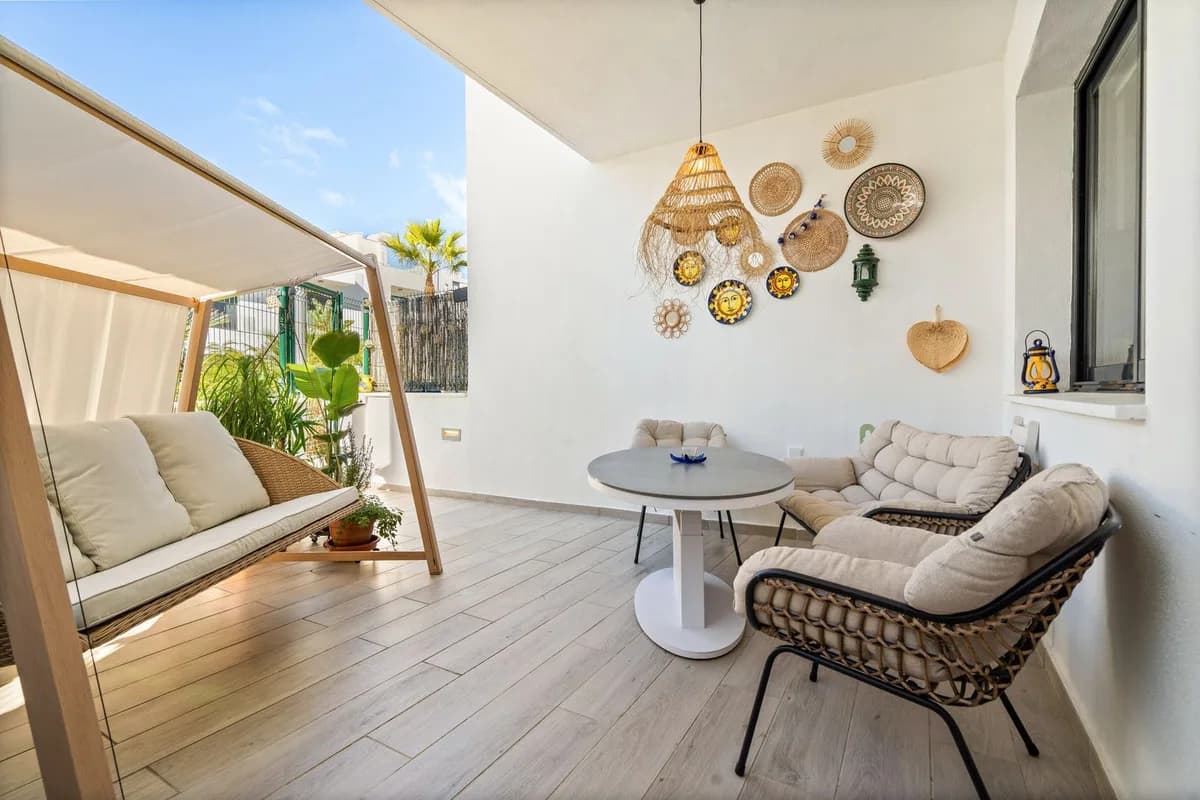 3 Bedroom Townhouse for Sale in Fuengirola, Málaga - Image 4