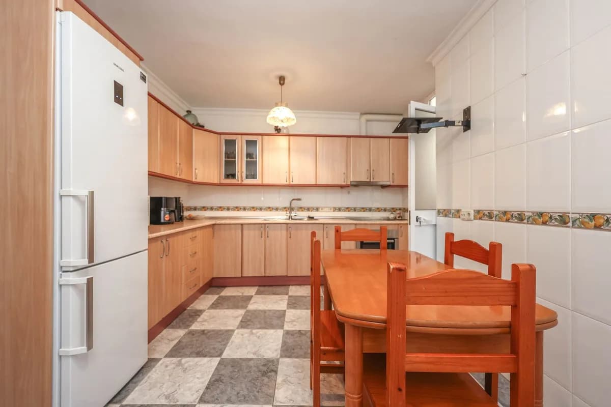 4 Bedroom Townhouse for Sale in Tolox, Málaga - Image 6