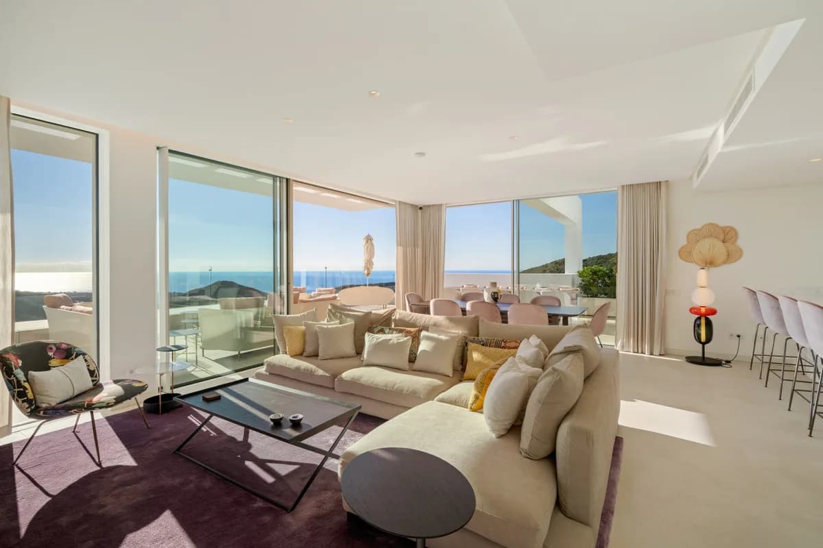 3 Bedroom Penthouse for Sale in Ojén, Málaga - Image 2