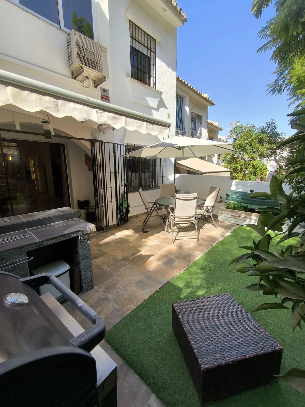 3 Bedroom Semi-Detached House for Sale in Cerros del Aguila, Málaga - Image 2
