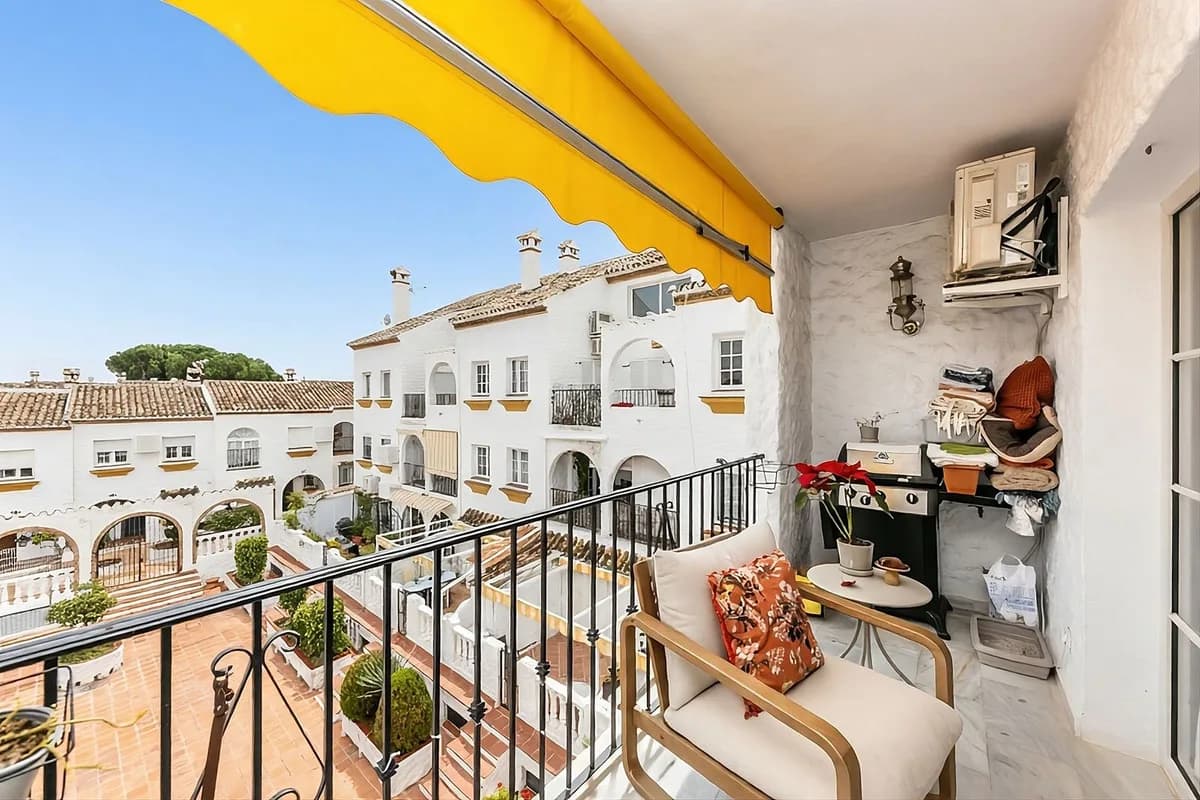 2 Bedroom Penthouse Duplex for Sale in Benalmadena Pueblo, Málaga - Image 8
