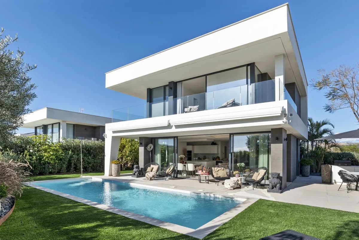 3 Bedroom Detached Villa for Sale in Manilva, Málaga