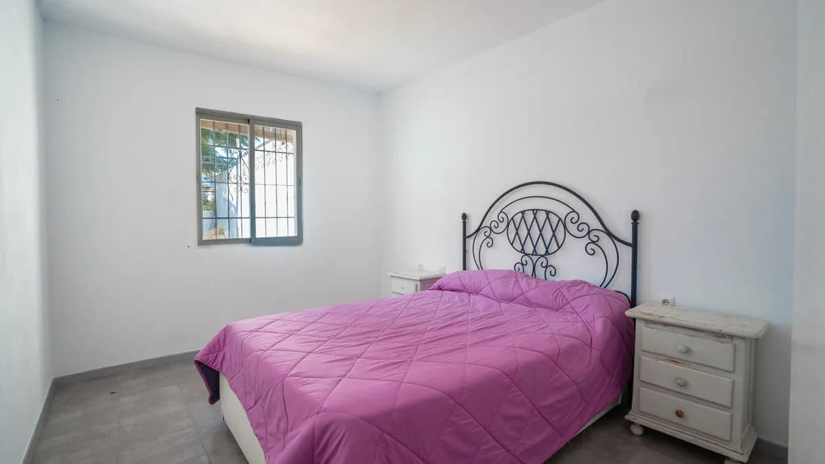 2 Bedroom Finca - Cortijo for Sale in Marbella, Málaga - Image 4