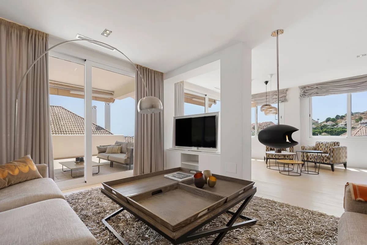 4 Bedroom Duplex for Sale in Nueva Andalucía, Málaga